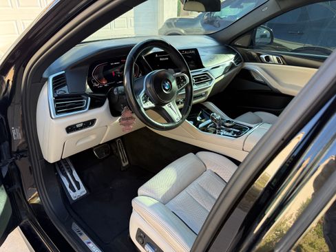 Used 2021 BMW X6 M50i w/ Executive Package AWD/4WD image 17