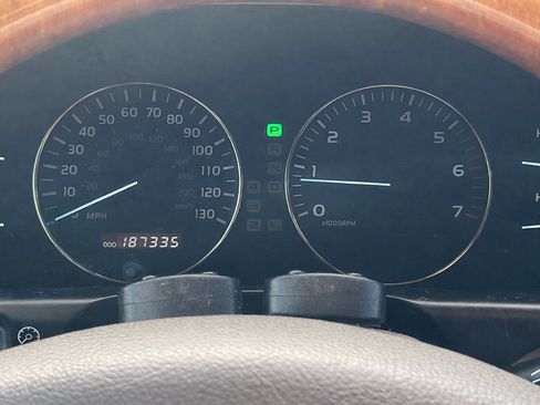 Used 2005 Lexus LX 470 4WD image 9