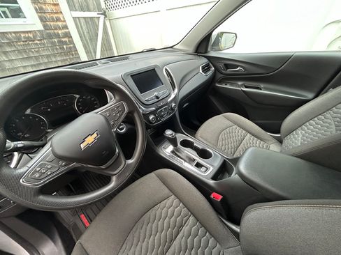 Used 2021 Chevrolet Equinox LT w/ LPO, Cargo Package image 5