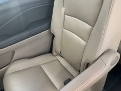 Used 2021 Honda Pilot Touring image 19