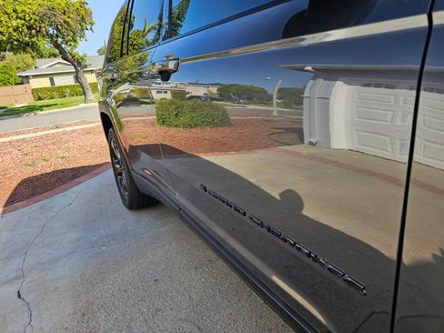 Used 2021 Jeep Grand Cherokee L Laredo image 11