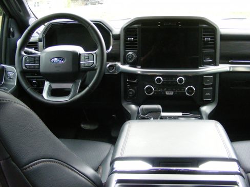 Used 2025 Ford F150 Lariat w/ Equipment Group 501A Mid AWD/4WD image 15