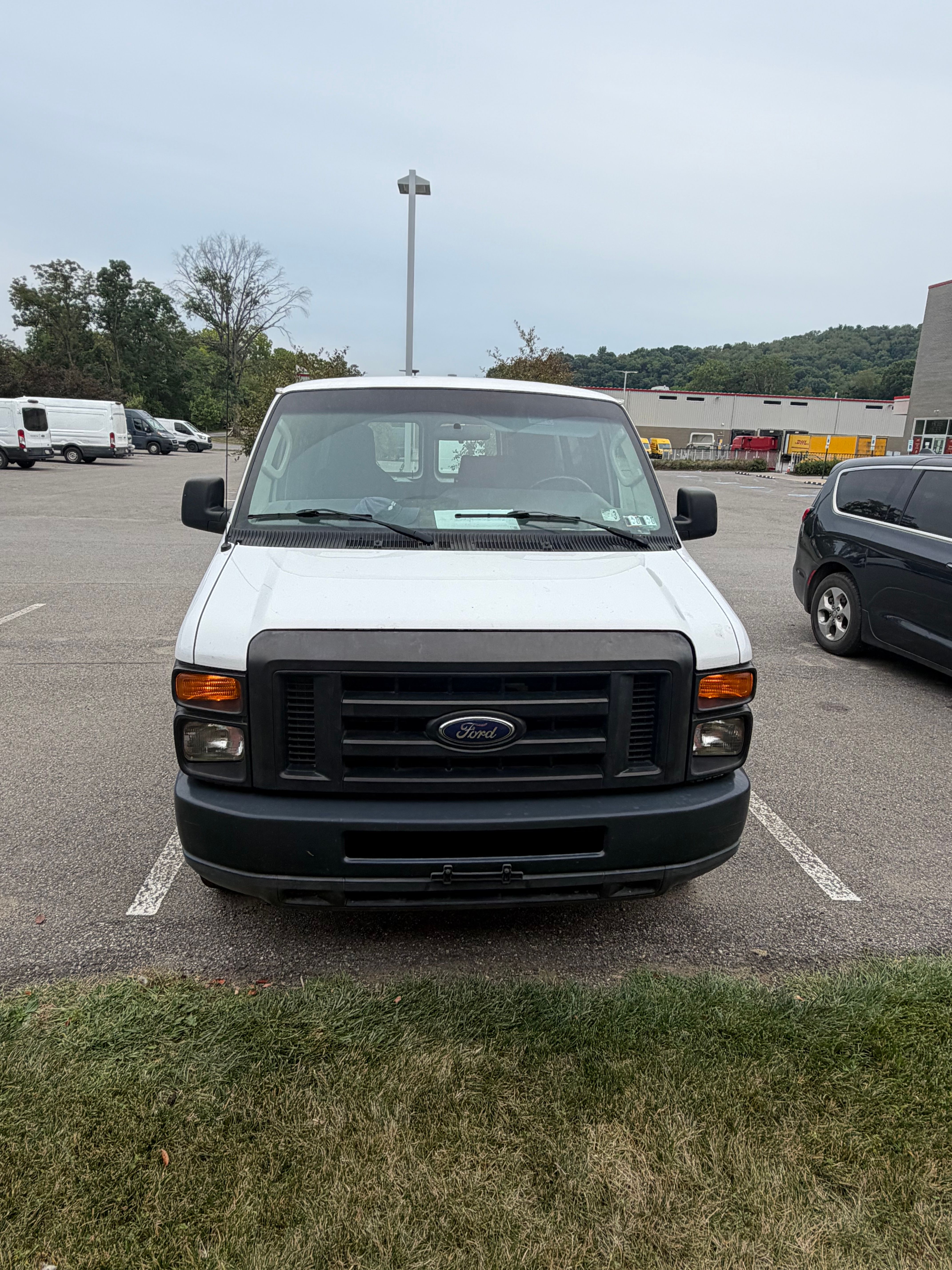 Used 2011 Ford E-150 and Econoline 150 w/ PWR Group RWD image 1
