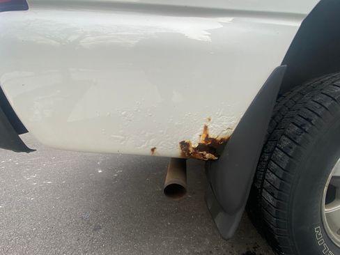 Used 2005 Chevrolet Suburban LT w/ Preferred Equipment Group image 23