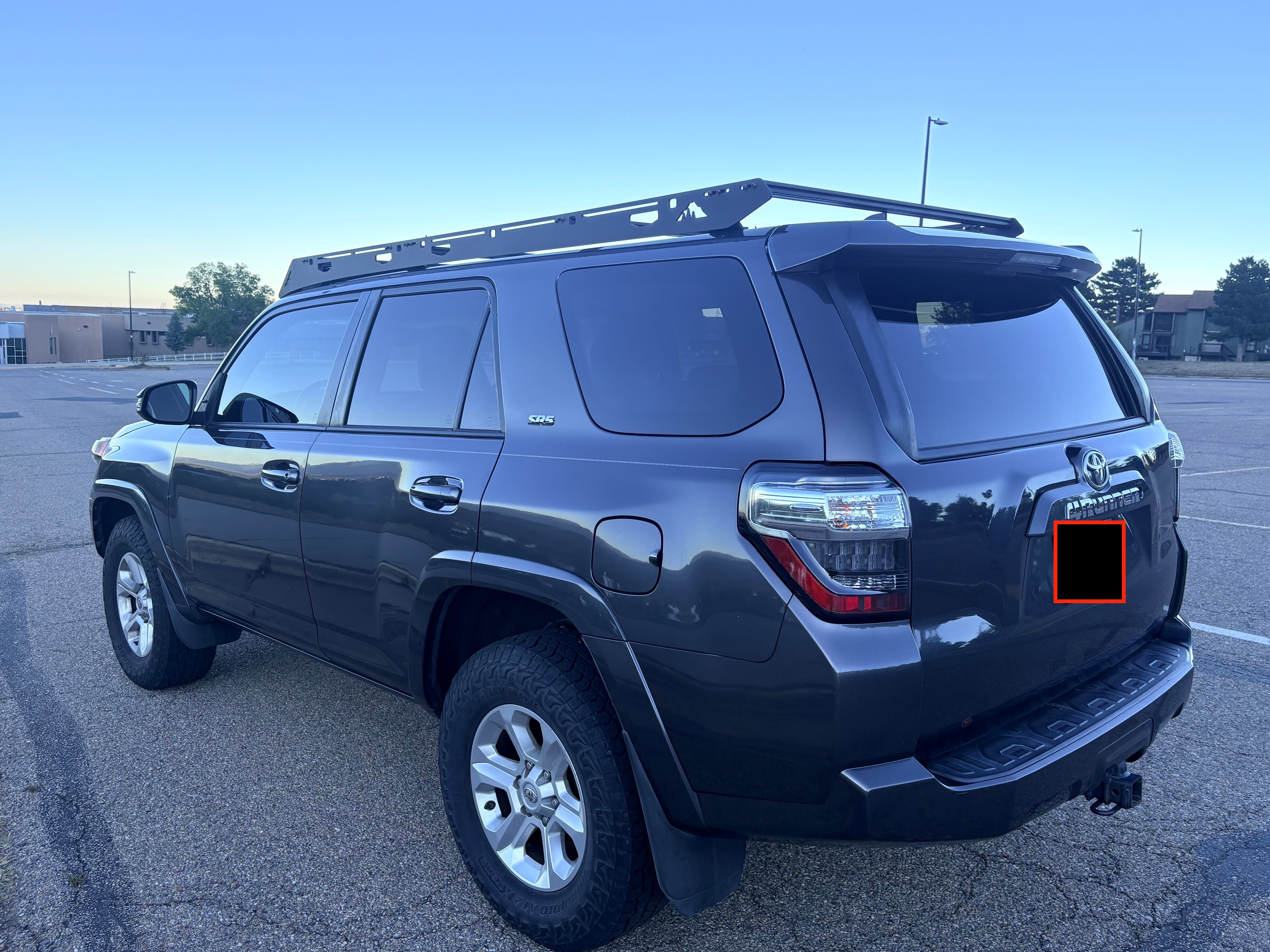 Used 2018 Toyota 4Runner SR5 Premium AWD/4WD image 2
