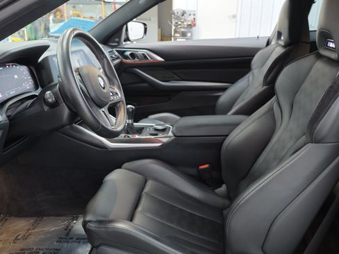 Used 2021 BMW M4 Coupe w/ M Carbon Exterior Package image 17