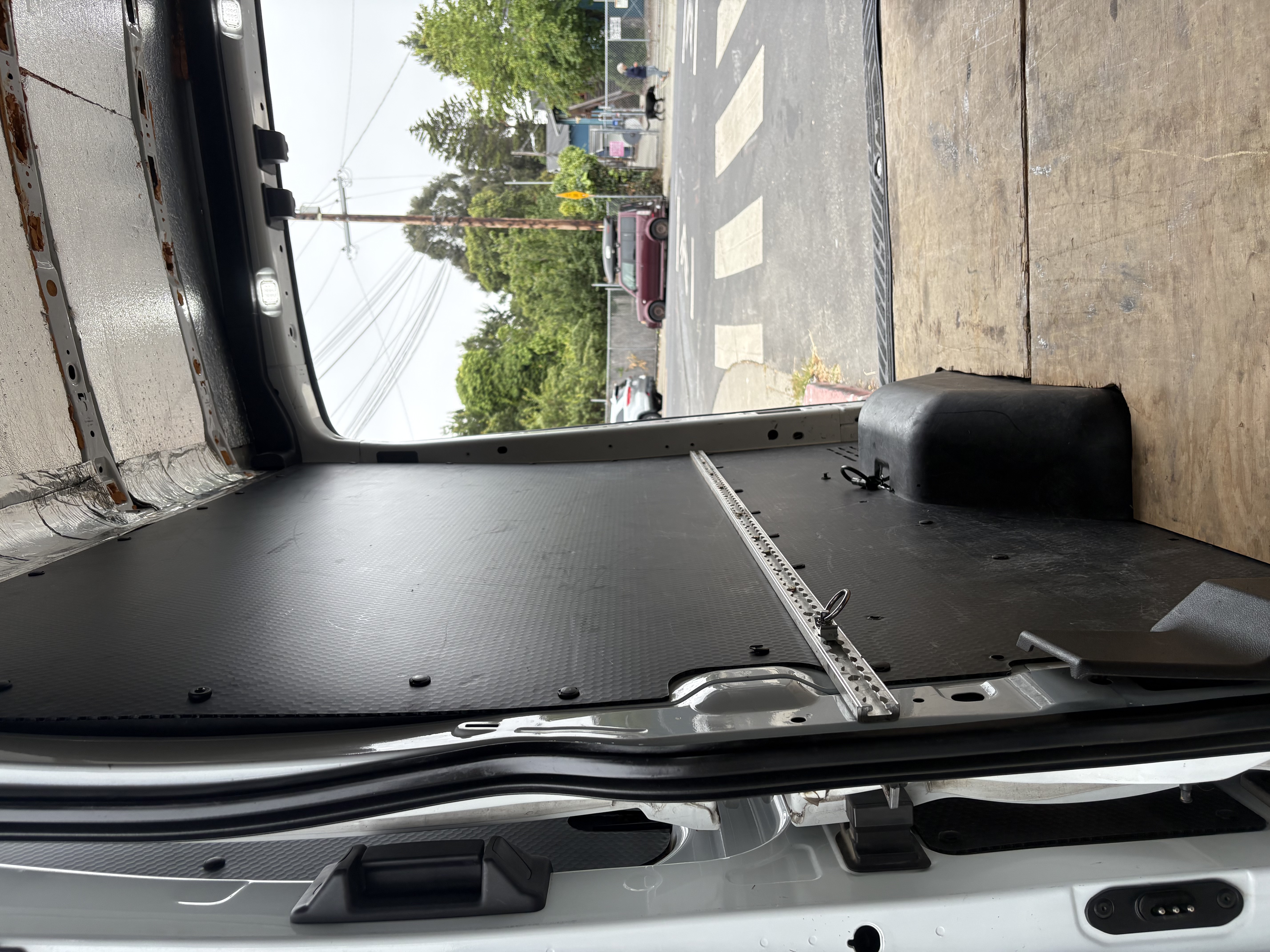 Used 2019 Ford Transit 250 148 Medium Roof w/ Interior Upgrade Package RWD image 18