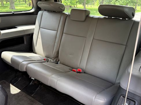 Used 2014 Toyota Sequoia Platinum AWD/4WD image 23