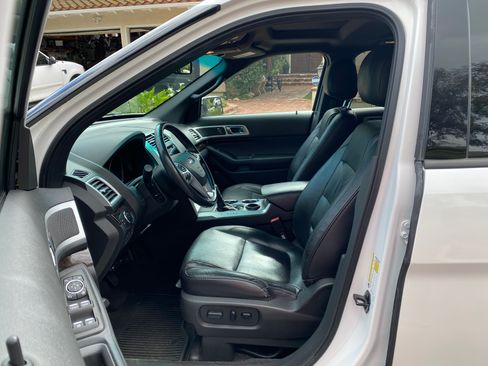 Used 2013 Ford Explorer Limited image 9