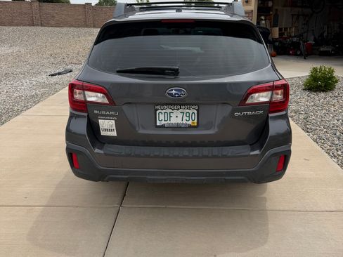 Used 2019 Subaru Outback 2.5i AWD/4WD image 6