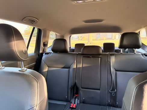 Used 2021 Volkswagen Atlas SE w/ Towing Package AWD/4WD image 13