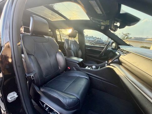 Used 2022 Jeep Grand Cherokee L Overland w/ Luxury Tech Group IV image 14