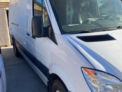 Used 2012 Mercedes-Benz Sprinter 2500 image 11