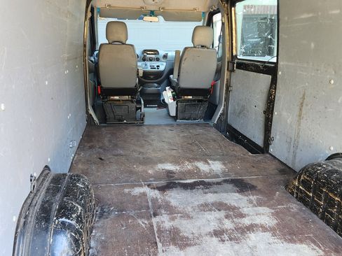 Used 2004 Dodge Sprinter 2500 w/ PWR Convenience Group image 26