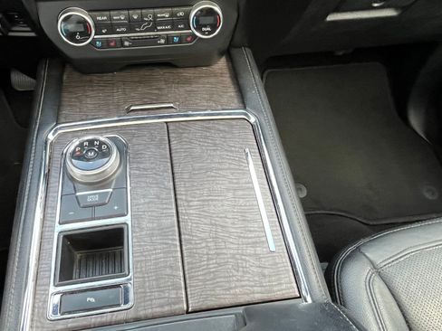 Used 2020 Ford Expedition Max Limited RWD image 24