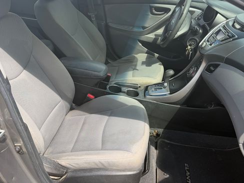 Used 2013 Hyundai Elantra GLS w/ Preferred Pkg FWD image 12