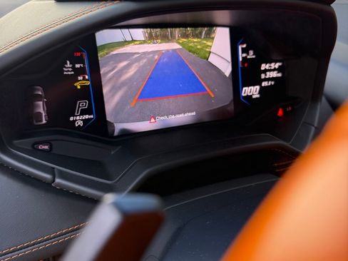 Used 2021 Lamborghini Huracan EVO RWD image 17