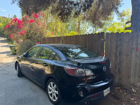 Used 2010 MAZDA MAZDA3 i Touring FWD image 15