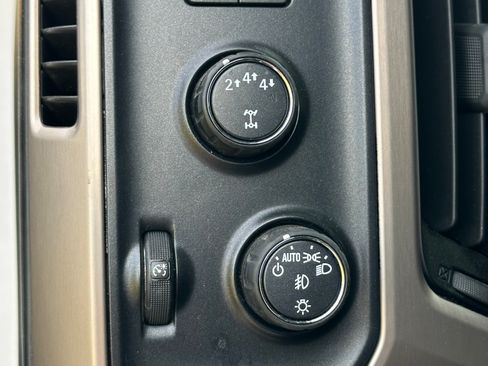 Used 2018 GMC Sierra 2500 Denali AWD/4WD image 10