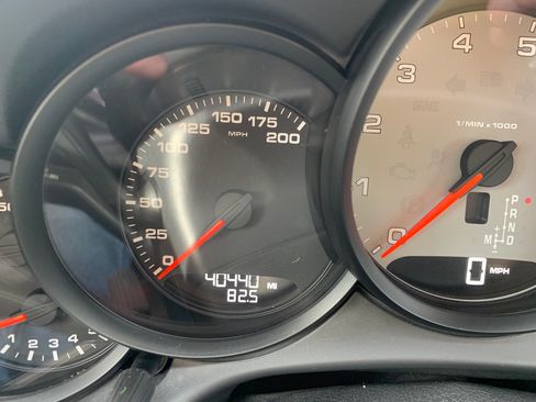 Used 2013 Porsche 911 Carrera 4S image 11