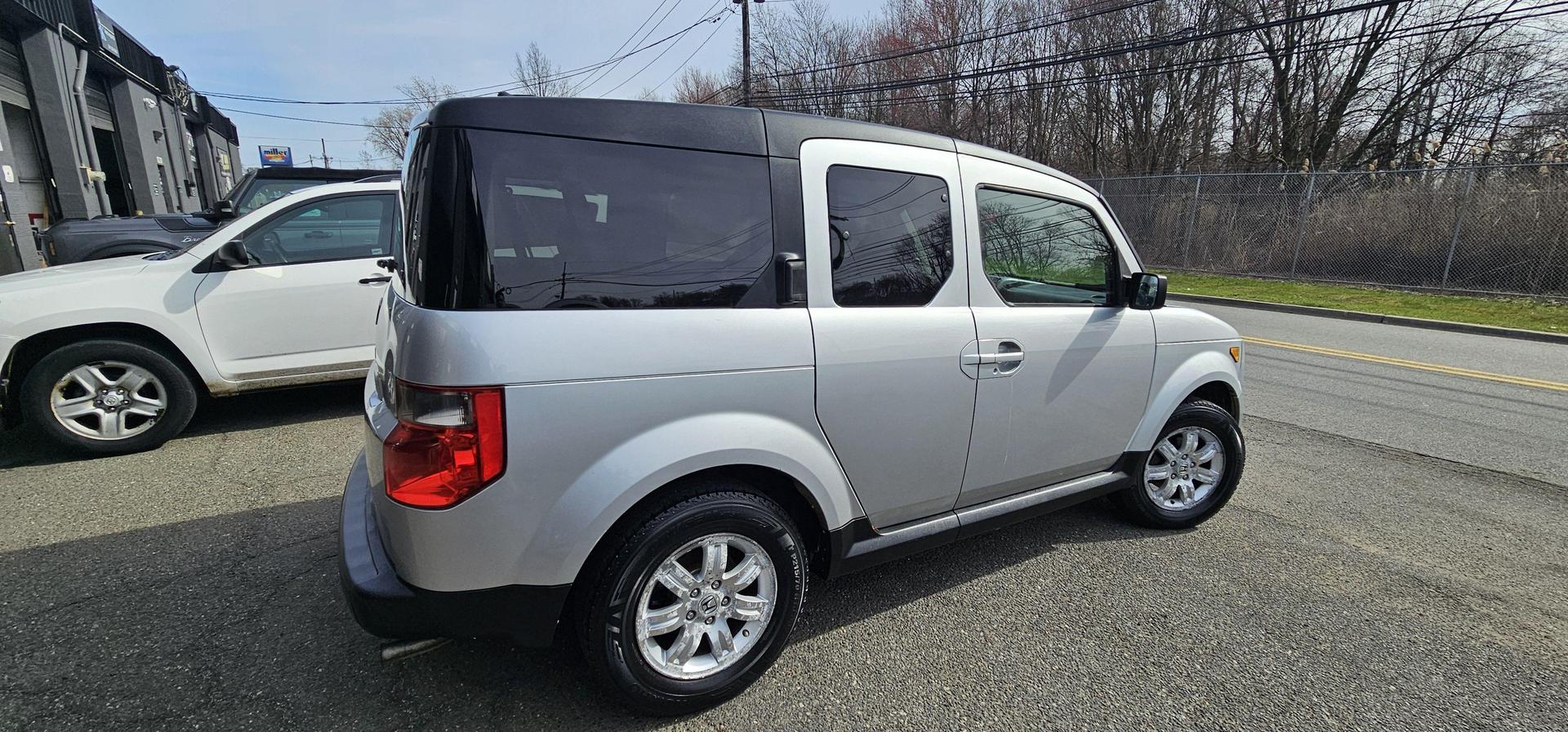 Used 2007 Honda Element EX image 11