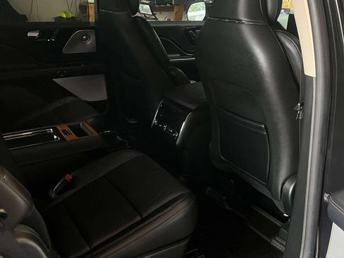 Used 2020 Lincoln Aviator Reserve w/ Equipment Group 202A AWD/4WD image 13