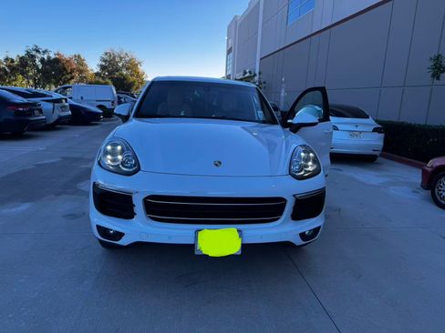 Used 2016 Porsche Cayenne image 4