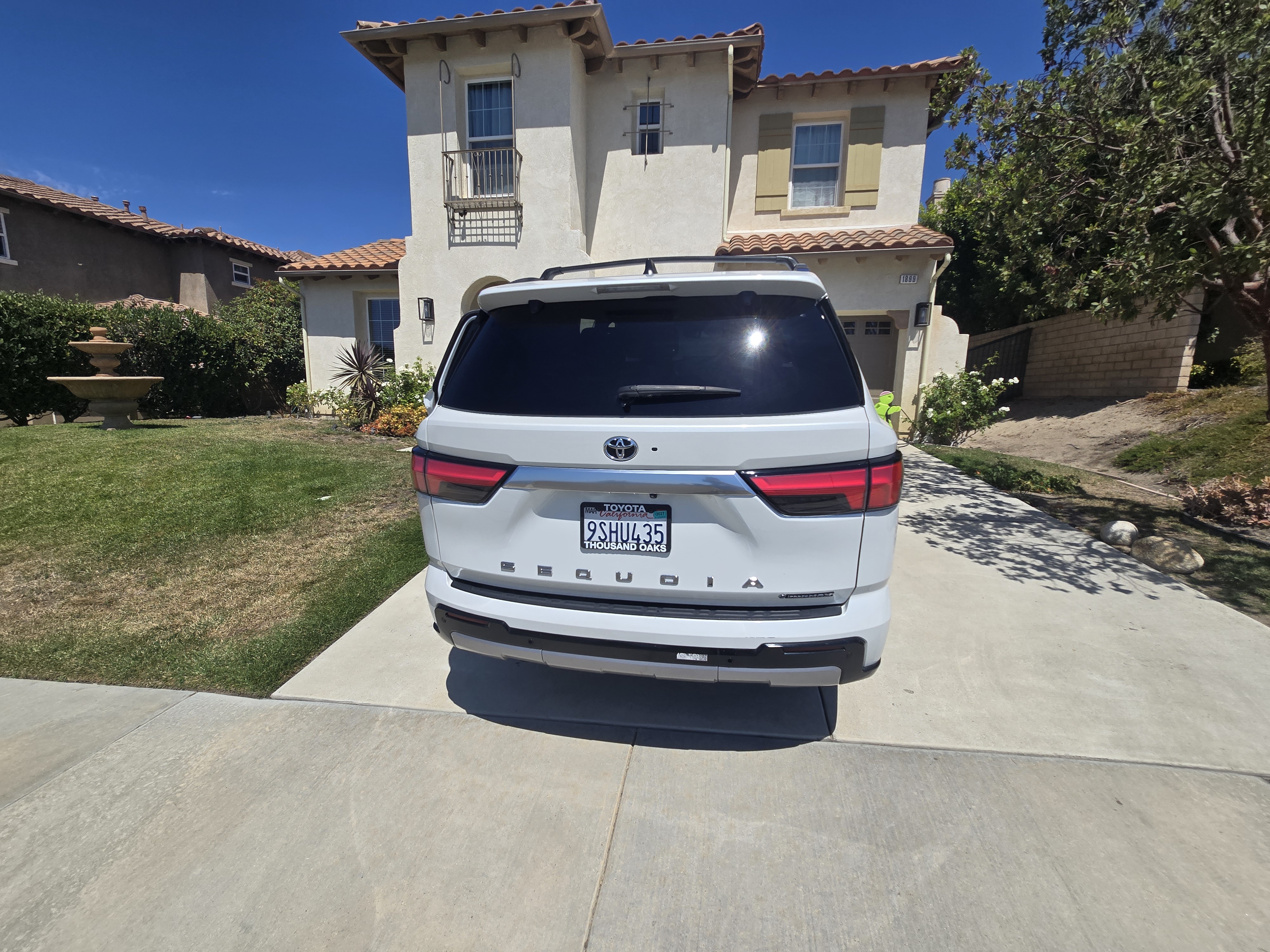 Used 2025 Toyota Sequoia Capstone AWD/4WD image 5