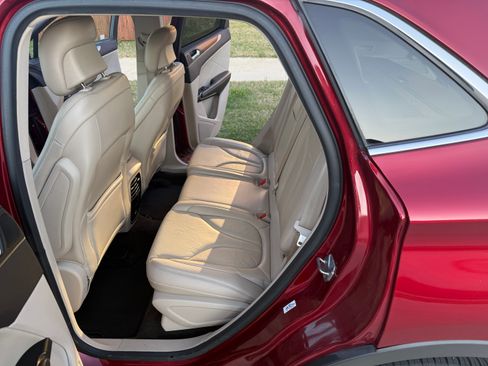 Used 2017 Lincoln MKC Select w/ Select Plus Package image 14