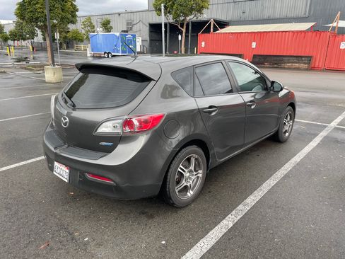 Used 2013 MAZDA MAZDA3 i Touring image 4