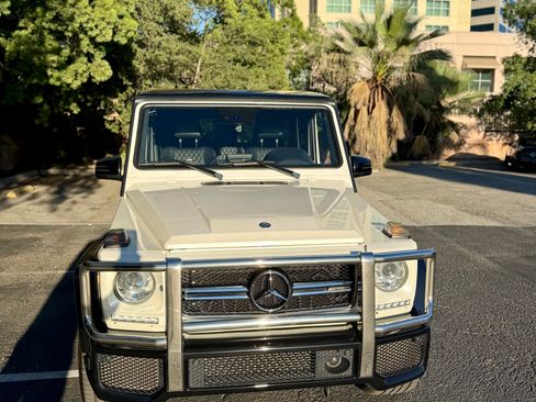 Used 2017 Mercedes-Benz G 63 AMG 4MATIC image 4