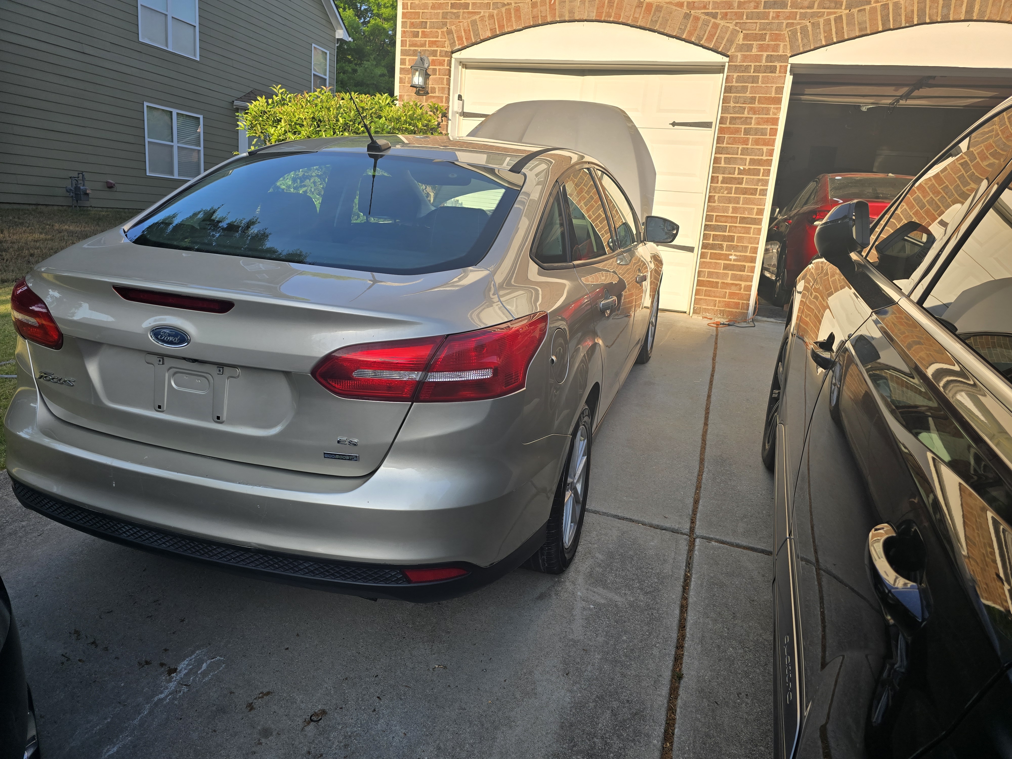 Used 2018 Ford Focus SE FWD image 12