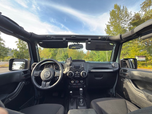 Used 2015 Jeep Wrangler Unlimited Sport w/ Quick Order Package 24S AWD/4WD image 10