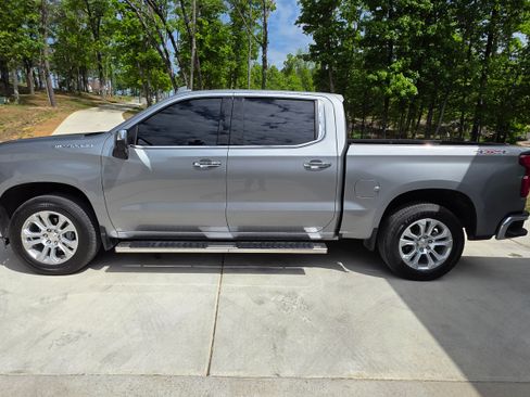 Used 2023 Chevrolet Silverado 1500 LTZ w/ LTZ Convenience Package II AWD/4WD image 4