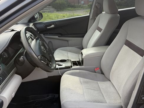 Used 2012 Toyota Camry LE FWD image 6