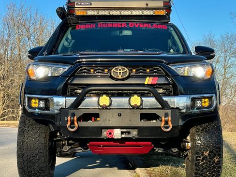 Used 2014 Toyota 4Runner Limited image 17