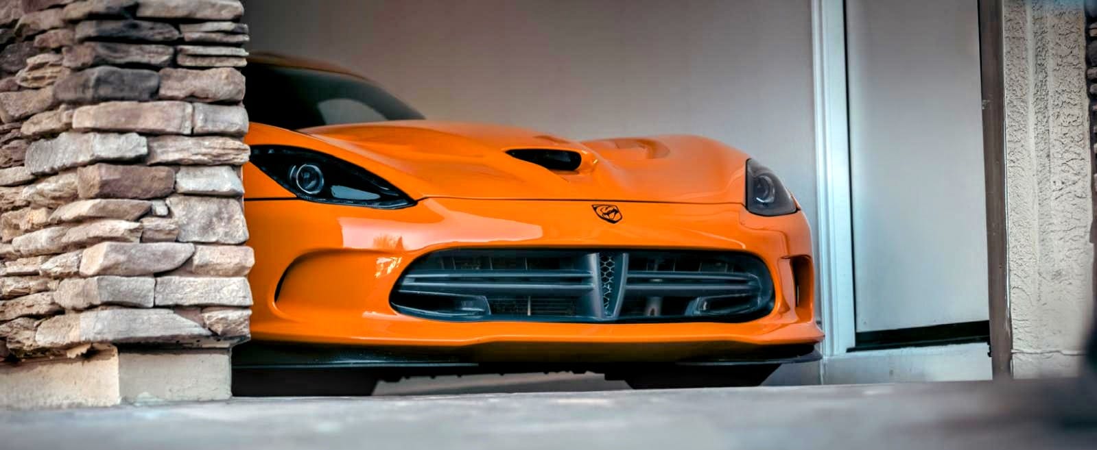 Used 2014 SRT Viper SRT-10 RWD image 9