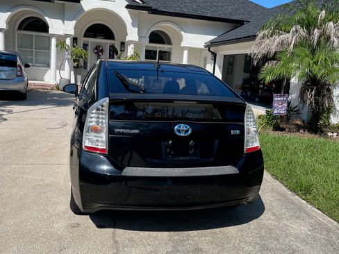 Used 2010 Toyota Prius FWD image 2