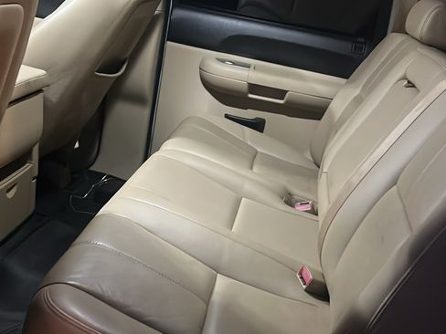Used 2009 Chevrolet Silverado 1500 LT w/ Power Pack Plus AWD/4WD image 16