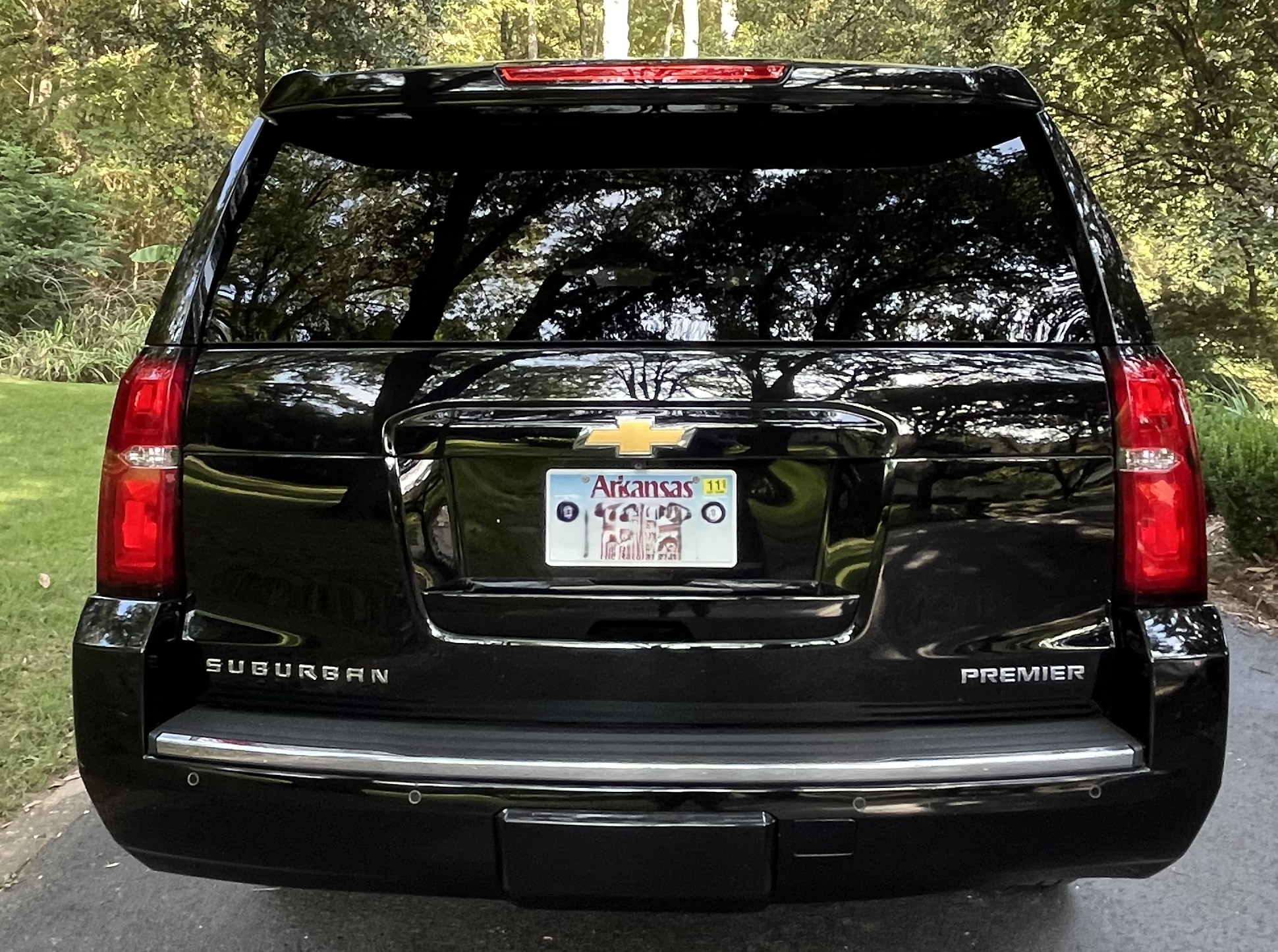 Used 2018 Chevrolet Suburban Premier AWD/4WD image 8