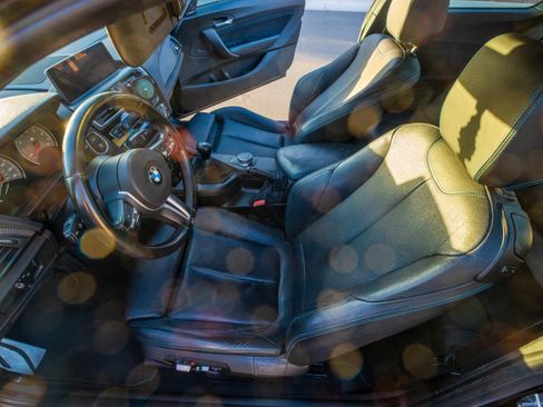 Used 2017 BMW M2 image 21
