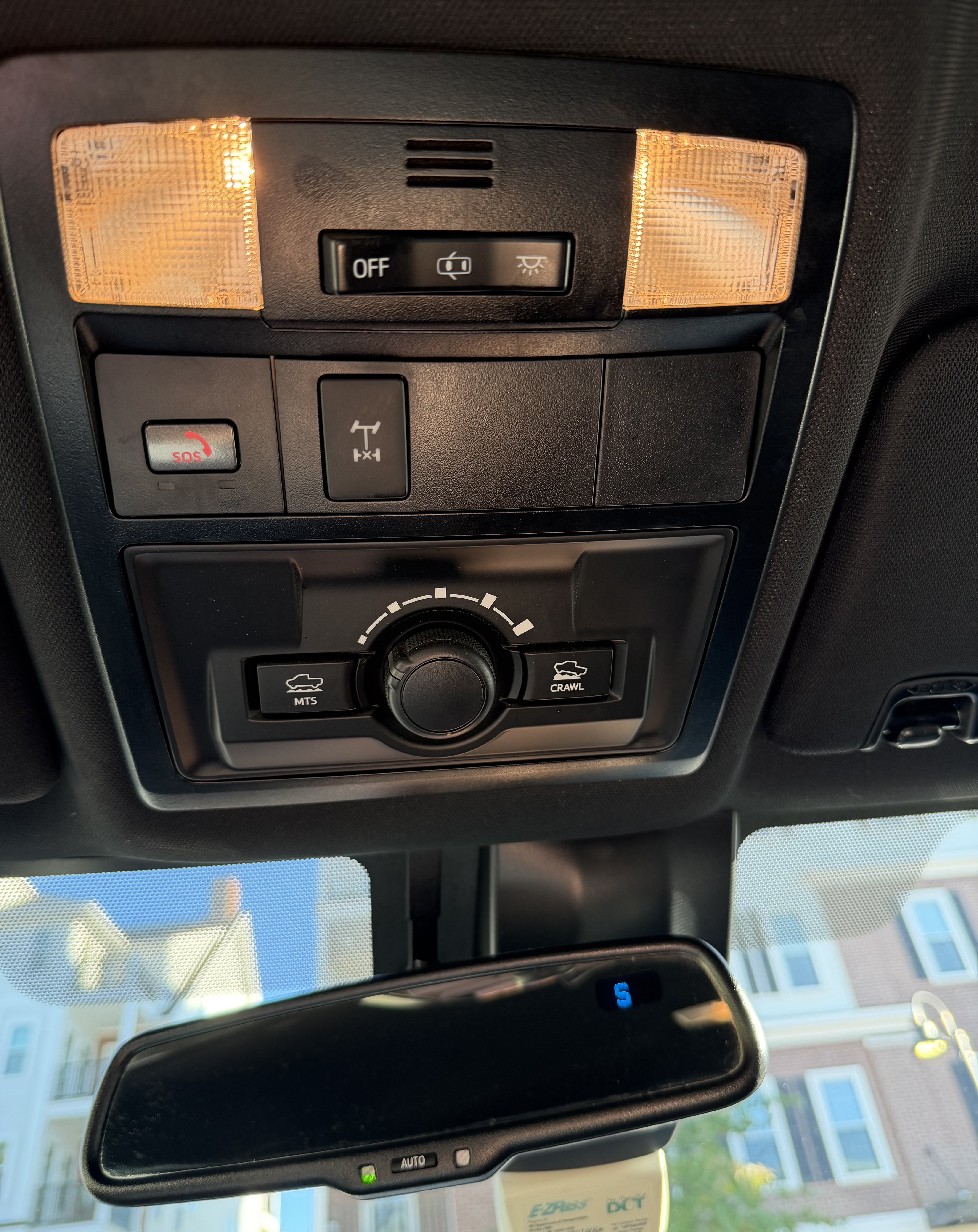 Used 2022 Toyota Tacoma TRD Off-Road w/ Technology Package AWD/4WD image 19