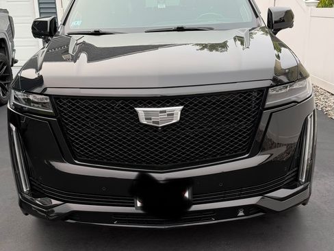 Used 2022 Cadillac Escalade ESV Sport Platinum w/ Heavy-Duty Trailer Package AWD/4WD image 17