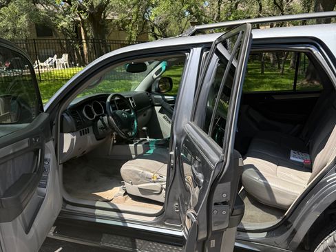 Used 2005 Toyota 4Runner Sport RWD image 5