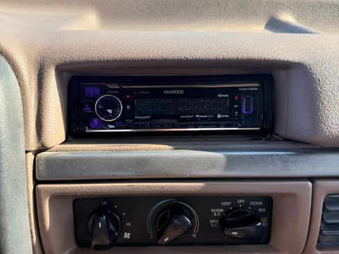 Used 1995 Ford Bronco AWD/4WD image 6
