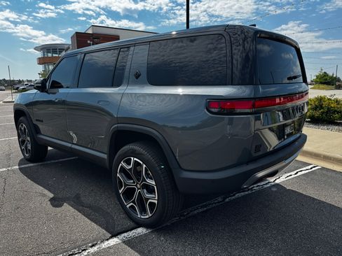 Used 2024 Rivian R1S Adventure AWD/4WD image 4