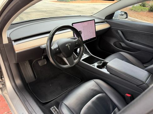 Used 2018 Tesla Model 3 Long Range image 22