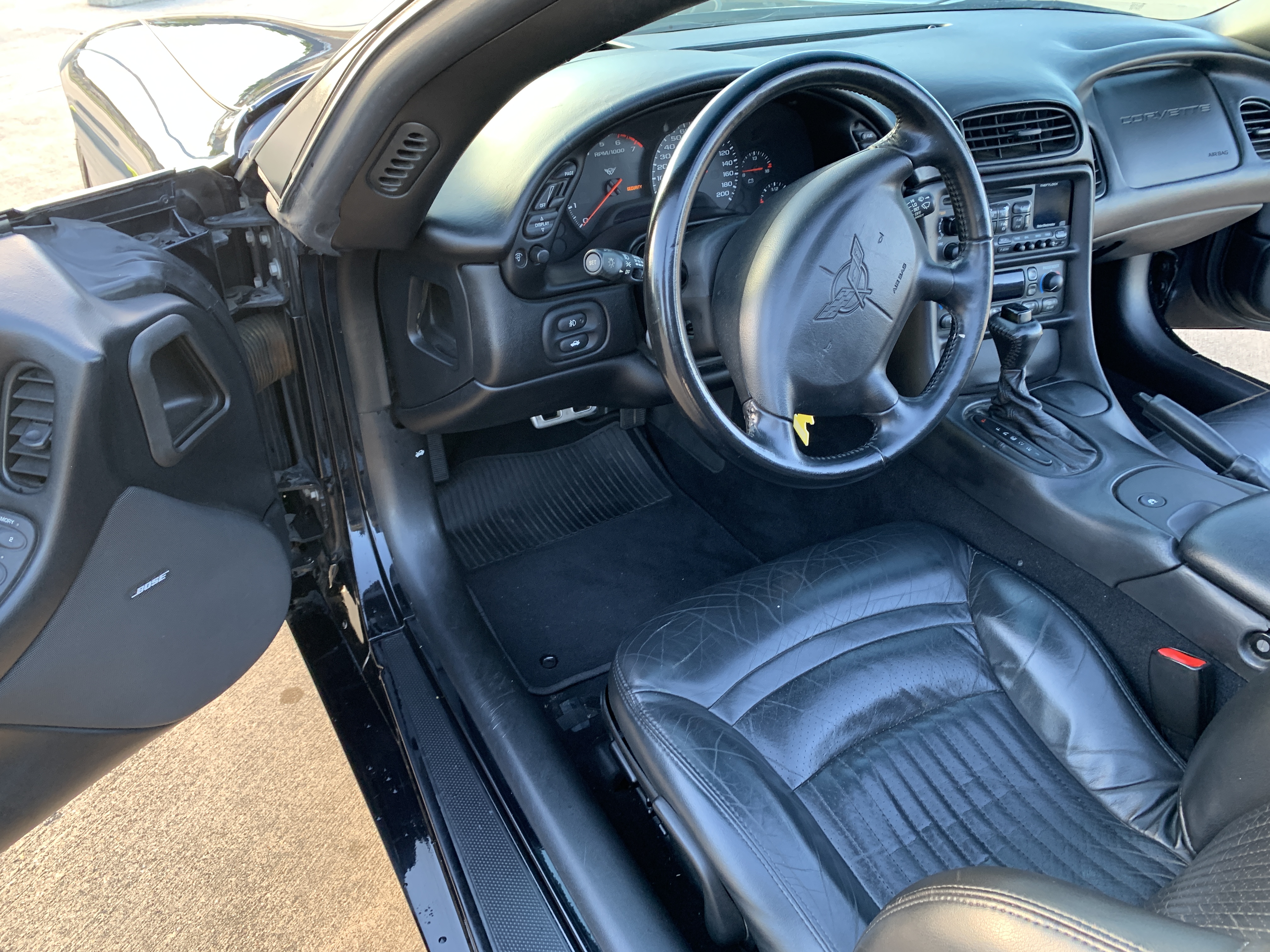 Used 2000 Chevrolet Corvette Convertible w/ Memory Pkg RWD image 15