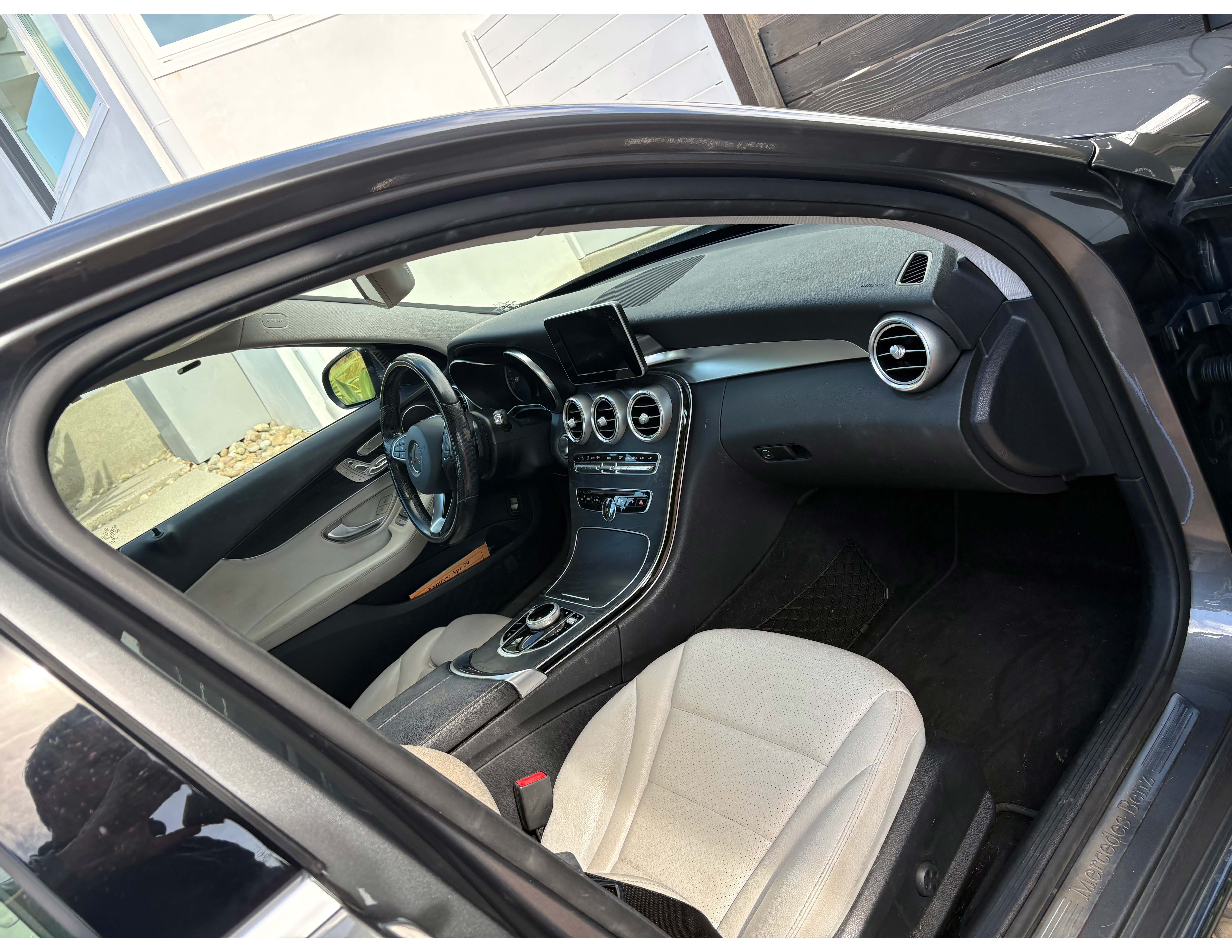 Used 2017 Mercedes-Benz C 300 Sedan image 6