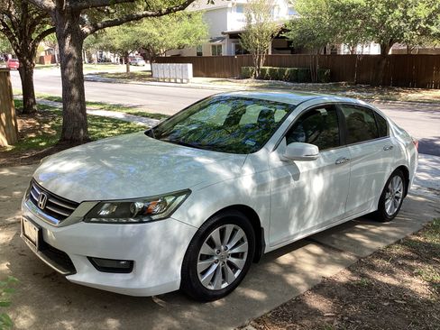 Used 2015 Honda Accord EX image 12